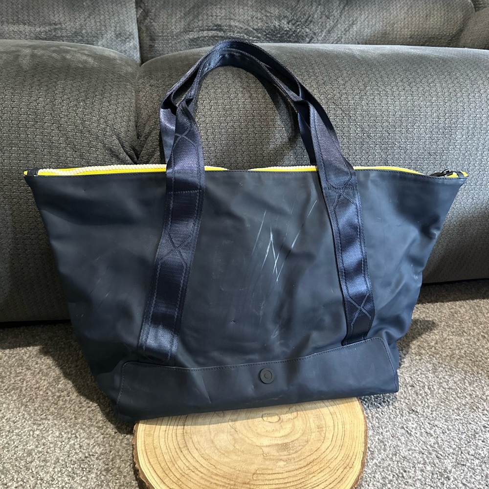 Hunter Navy Blue Large Tote Bag AS IS - Picture 2 of 14